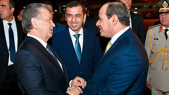 السيسي يقوم بأول زيارة لرئيس مصري لأوزباكستان