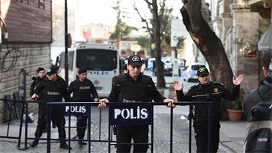 الشرطة التركية تعتقل المئات من المحتجين في المطار