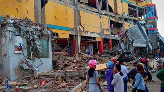 ارتفاع حصيلة ضحايا الزلزال والتسونامى فى إندونيسيا إلى 1234 قتيلًا