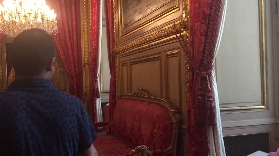  نابليون في متحف الالعاب 
