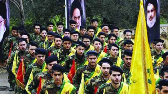 عناصر حزب الله اللبناني أثناء عرض عسكري