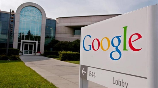 جوجل تجبر شركات الهواتف على الدفع مقابل تطبيق متجر تطبيقاتها
