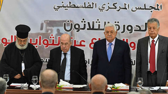 الرئيس الفلسطيني محمود عباس يحضر جلسة لمركزية منظمة التحرير