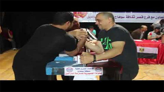 المنتخب المصري يفوز بالميداليات الفضية في مصارعة الذراعين بتركيا 