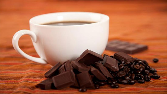 دراسة حديثة: تناول الشاي مع الشيكولاتة قد يطيل العمر