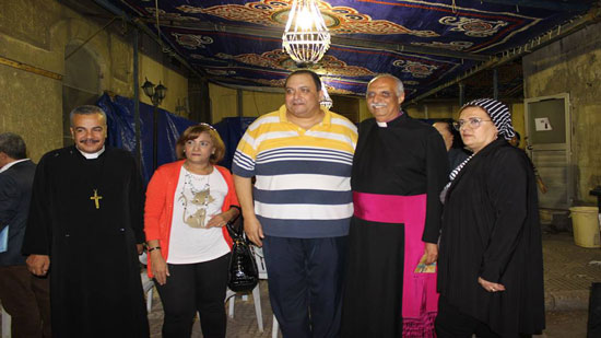 كنيسة بالإسكندرية تحارب قوى الظلام بالفن وتحتضن على ارضها مسلمين ومسيحيين