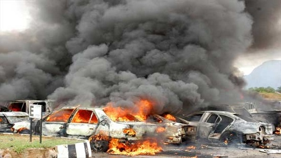 مقتل 17 في انفجارين انتحاريين بمقديشيو