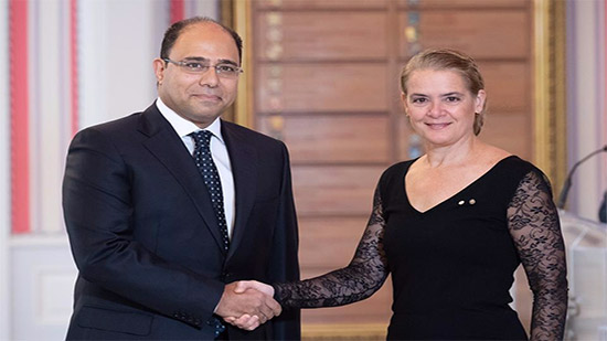 سفير مصر في كندا يقدم أوراق اعتماده للحاكم العام الكندي