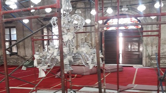  ترميم وصيانة النجف الأثري بمسجد محمد علي بقلعة صلاح الدين الأيوبي