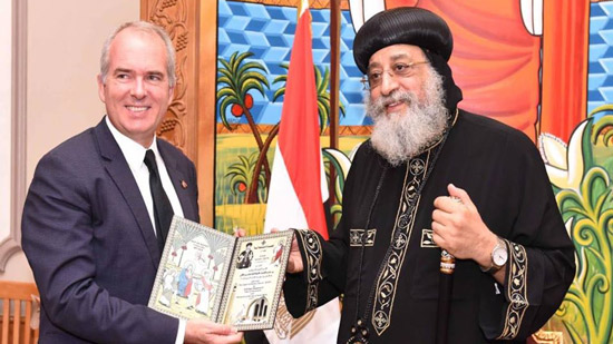 بالصور.. البابا يستقبل السفير الدنماركي لدى مصر