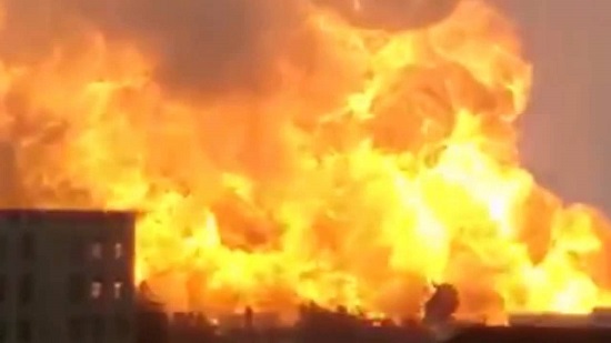  بالفيديو - انفجار مصنع الكيماويات في الصين 
