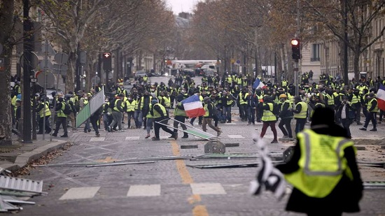 واشنطن بوست: احتجاجات فرنسا تمثل أزمة كبيرة للديمقراطية الغربية

