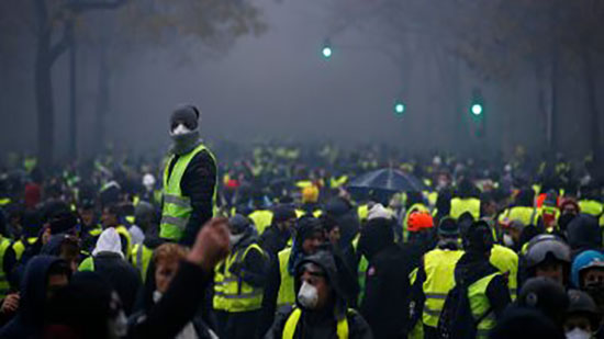 فرنسا تنشر 65 ألف عنصر لتأمين البلاد تحسبا لموجة احتجاجات جديدة