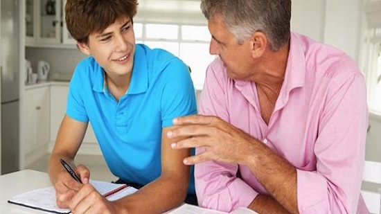 6 علاجات بديلة تساعد ابنك المراهق على تخطى اكتئابه
