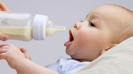 وزيرة الصحة: الرضاعة الصناعية أحد أسباب السمنة
