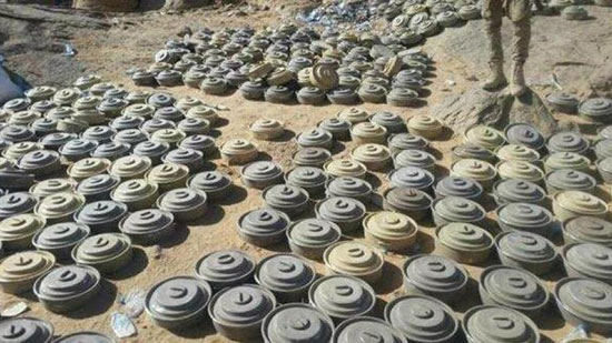 جانب من الألغام الحوثية التي انتزعها البرنامج السعودي لنزع الألغام في اليمن
