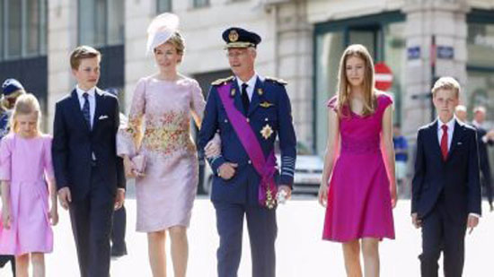 ملك بلجيكا وزوجته يصلان إلى مطار القاهرة