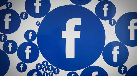 فيس بوك يتحايل على أزمة الأخبار الوهمية فى الهند بالإعلانات
