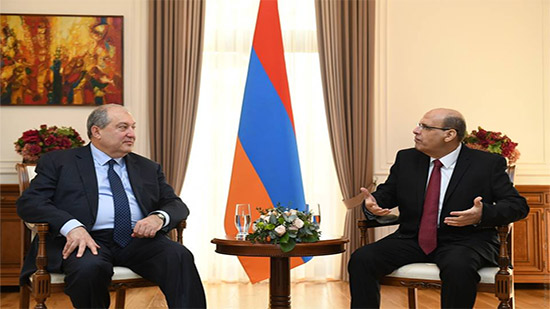 السفير المصري في أرمينيا يقدم أوراق الاعتماد للرئيس الأرميني 