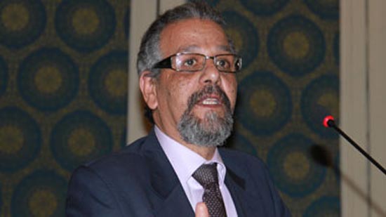  الدكتور عوض شفيق، أستاذ القانون الدولي