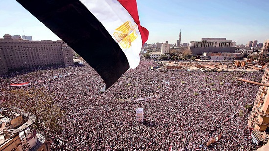 مصر في 8 سنوات.. 5 إعلانات دستورية.. 3 رؤساء.. ودستورين
