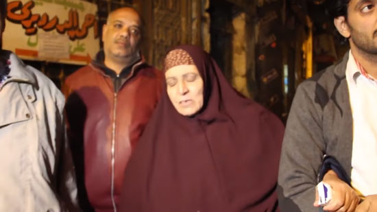 بالفيديو.. والدة شهيد الدرب الأحمر توجه رسالة للسيسي: 