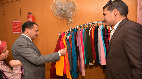  جامعة أسيوط تفتتح المعرض الخيري للملابس الجاهزة للطالبات