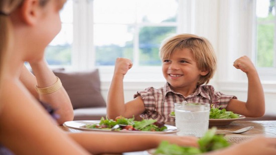 لو طفلك مريض سكر.. ما هى الاحتياطات الغذائية الخاصة به؟
