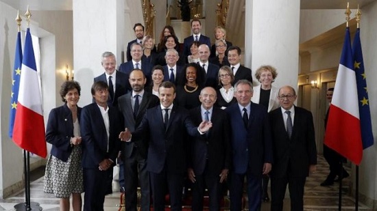 الحكومة الفرنسية: اختيار قادة الجزائر يعود للشعب الجزائري
