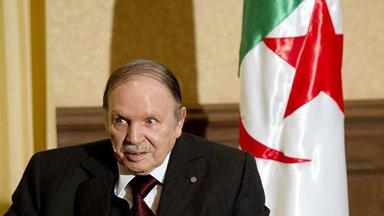 بوتفليقة: الجزائر ستغير نظام حكمها والدستور رهن استفتاء شعبي