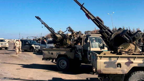 طائرة حربية تشن غارة على موقع للجيش الليبي جنوبي طرابلس