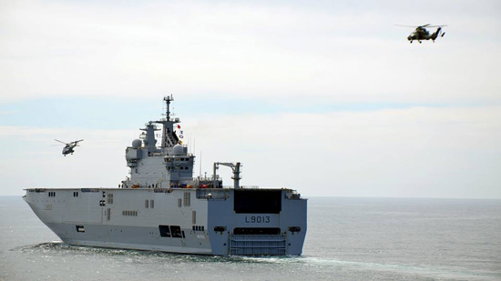  القوات الخاصة البحرية المصرية والفرنسية تنفذان عملية إبرار مشتركة على ساحل مُعادي