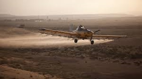 في مثل هذا اليوم..سقوط طائرة ياسر عرفات فى الصحراء الليبية 

