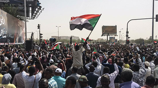 تجمع المهنيين السودانيين يعلن إقامة قداس للمسيحيين في مقر الاعتصام