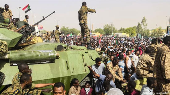 جلال عارف : أشقاءنا في السودان قادرون على تجاوز الظروف الصعبة التي يمر بها بلدهم الحبيب 