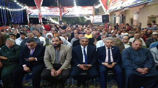  بالصور المصريين الأحرار بالسويس يشارك بالحضور فى مؤتمر ائتلاف شباب الجناين لدعم التعديلات الدستورية