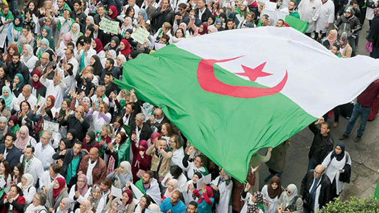 الشعب الجزائري يصر على التغيير