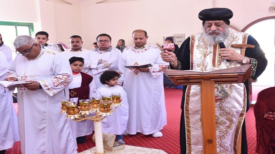 بالصور.. البابا يصلي جمعة ختام الصوم في الإسكندرية
