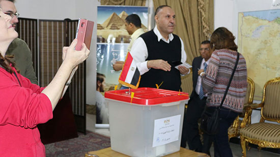 تصويت المصريين فى البحرين 