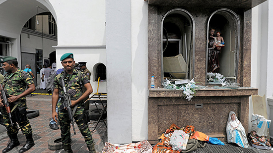 تفجيرات انتحارية في سريلانكا