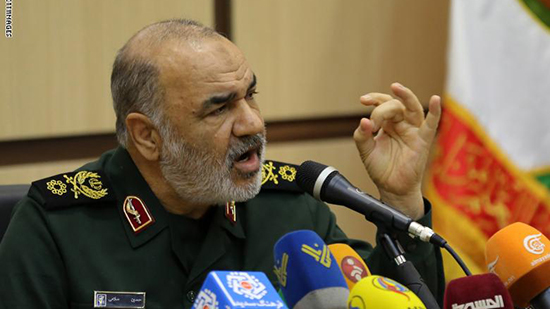 قائد الحرس الثوري الإيراني يهدد السفن الحربية الأمريكية