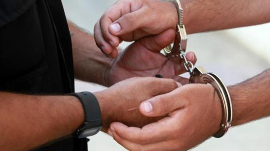 الشرطة تلقى القبض على القبطي المتهم بنشر بوست بأشنين النصارى وشقيقه و3 من أخواله