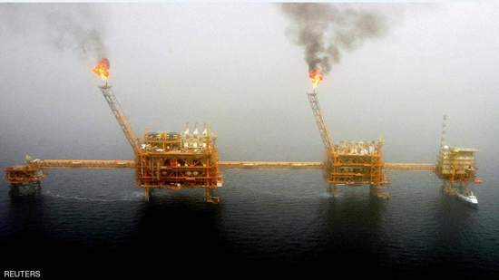 حادثة خليج عمان تصعد بأسعار النفط