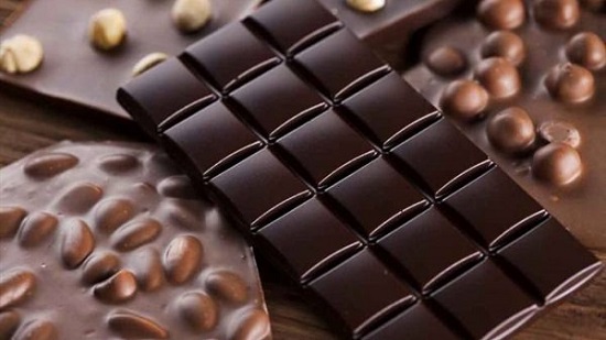 الإحساس بـ السعادة أبرزها.. 9 فوائد مذهلة لـ الشوكولاتة الداكنة