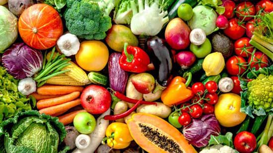 أسعار الخضروات والفاكهة بالأسواق اليوم 17-6-2019.. فيديو