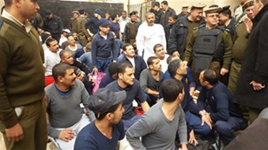 الإفراج بالعفو عن 174 سجينا و330 شرطيًا