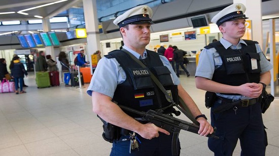 الشرطة الألمانية تحقق في وضع قطع خرسانية على سكك حديدية
