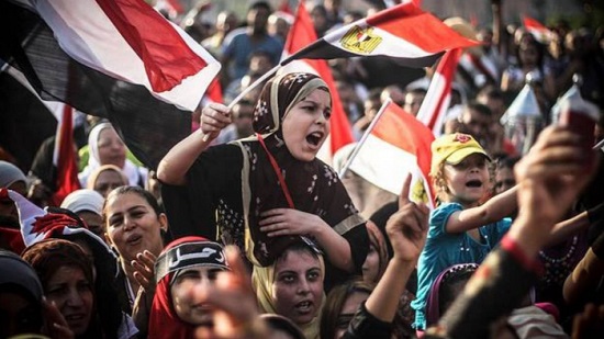  بنت النيل فستانها ثورة 