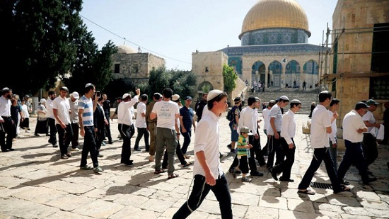 القاهرة الإخبارية : مستوطنون إسرائيليون يقتحمون المسجد الأقصى في ثالث أيام عيد الفصح