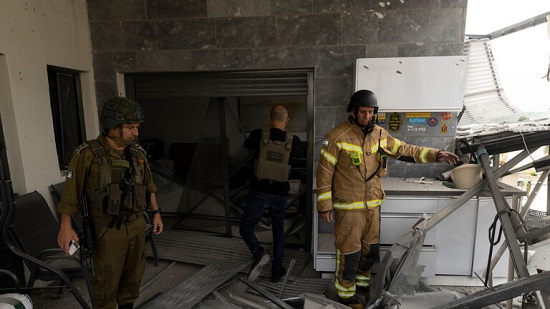 شهادات إسرائيليين من سكان المناطق الحدودية مع لبنان: بيوتنا تحترق